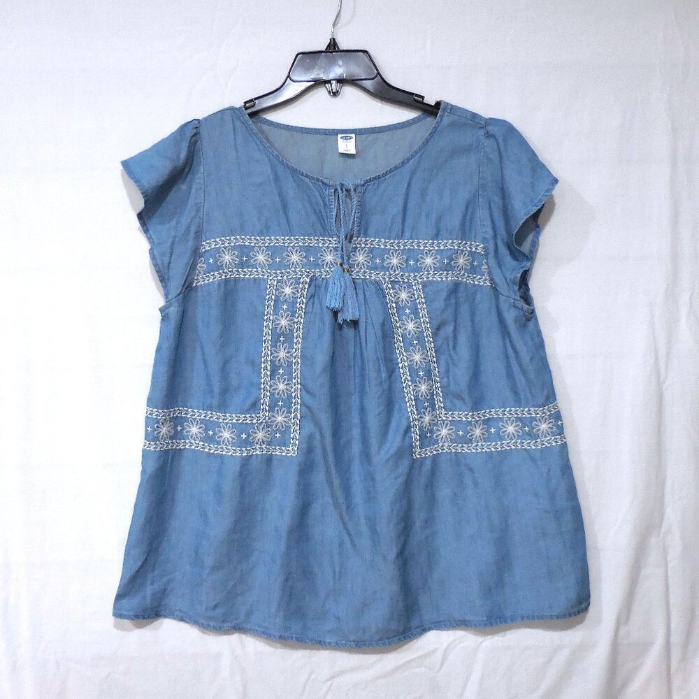 Old Navy Chambray Floral Embroidered Top, Size L